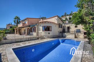 Chalet  Calle de parís. Oportunidad de reforma en calonge!