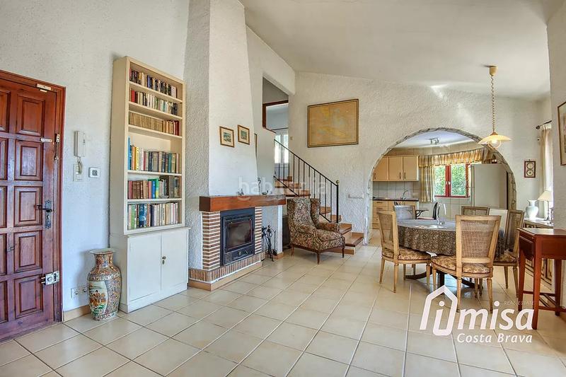 Foto afc6115b-02cc-42a3-83ac-a674f24de25e. Chalet oportunidad de reforma ! en Cabanyes-Mas Ambrós-Mas Pallí Calonge