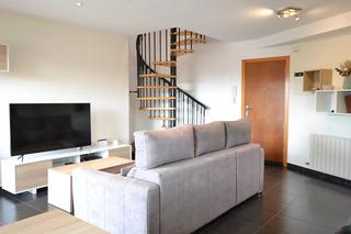 Apartament  Calle de mossèn jacint verdaguer. Dúplex en el centro de calonge.