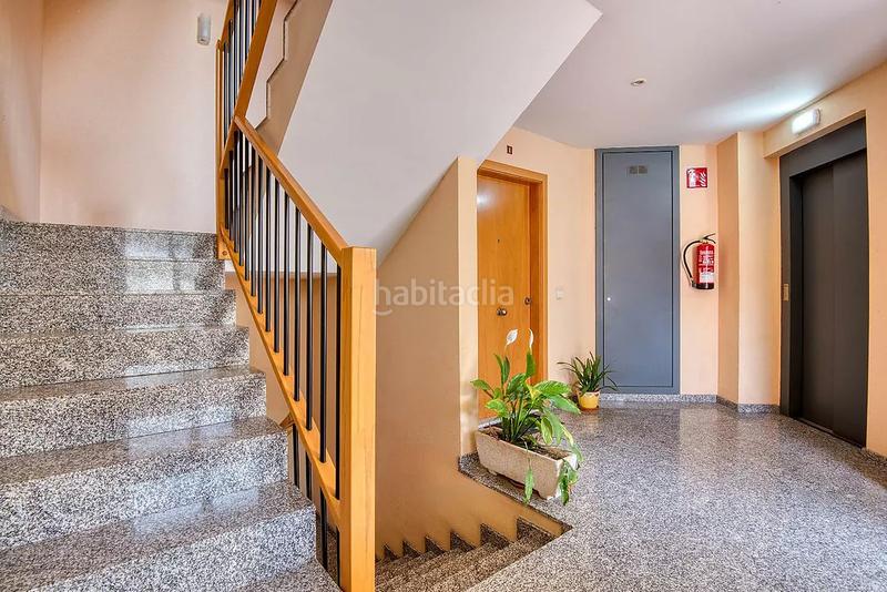 Foto 4fc9cab9-face-4192-bbb7-208c3555c80a. Apartament amb aparcament a Eixample Sant Feliu de Guíxols