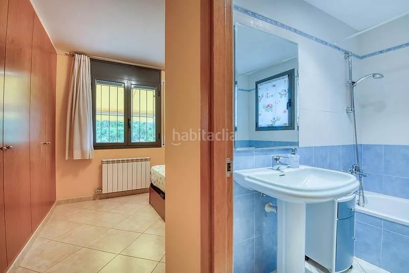 Foto 7edb4fb7-8e84-4d89-962d-1d68afe7eff5. Apartament amb aparcament a Eixample Sant Feliu de Guíxols