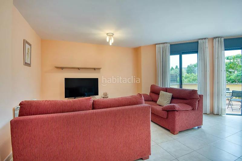 Foto acca370f-3d9f-42b6-af26-d059b7ff83a8. Apartament amb aparcament a Eixample Sant Feliu de Guíxols