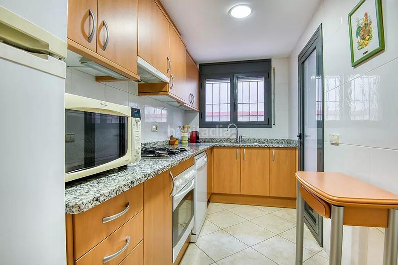 Foto c95ec37a-abca-43df-bdd8-3d3aca5f8b12. Apartament amb aparcament a Eixample Sant Feliu de Guíxols