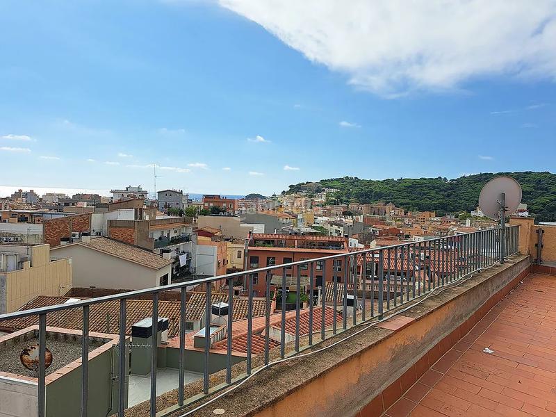 Foto 72104546-7360-4f76-806b-e030a2681b2b. Apartament a Eixample Sant Feliu de Guíxols