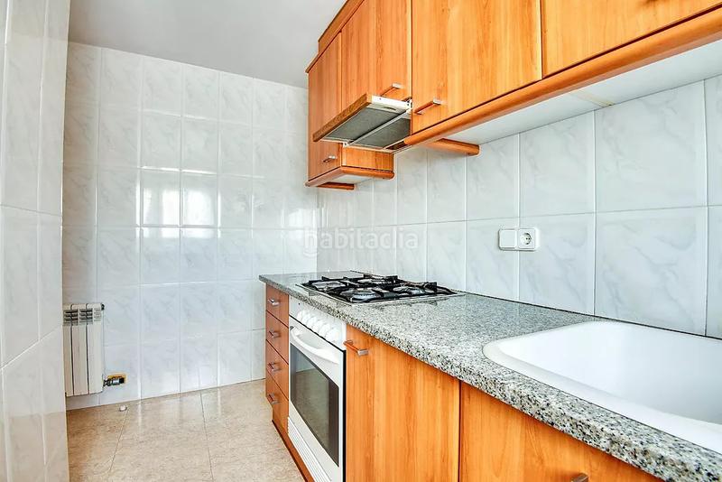 Foto c9fe18bc-9bfe-4e50-ab3c-356458a98358. Maison jumelée dans Eixample Sant Feliu de Guíxols