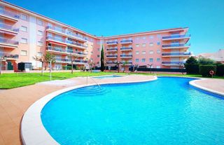 Apartament a Sant Antoni. Planta baja con jardín, piscina y licencia turística a pocos pas