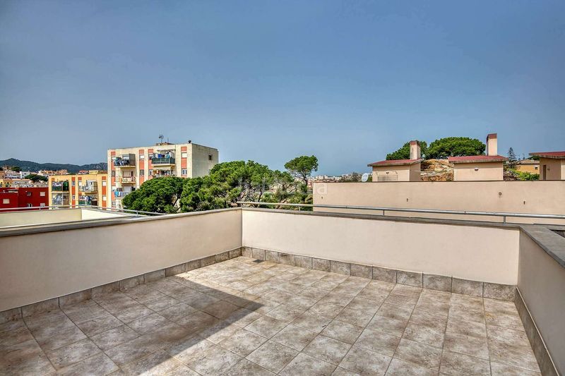Foto 02b3c14b-ca4d-43f1-9965-e85bbdecfd0e. Casa adosada preciosa casa apareada con terraza y piscina comunitaria. en Sant Feliu de Guíxols