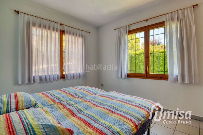 Foto 5fc4dd7f-ec1f-4a15-b120-2bfa9d79fbc1. Xalet amb aparcament piscina a Poble Calonge