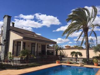 Chalet in Mil Palmeras