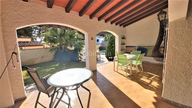Foto e9414d79-1c8d-458d-8ce1-95721e4cce58. Chalet en Punta Prima Orihuela