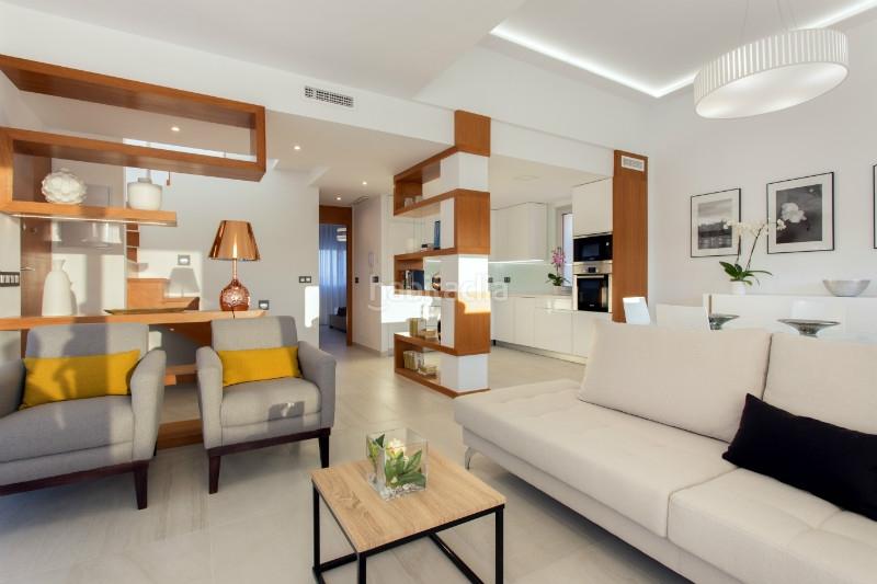 Foto 8e779603-ba83-44b4-88ef-877f70df4d7a. Chalet en El Raso Guardamar del Segura