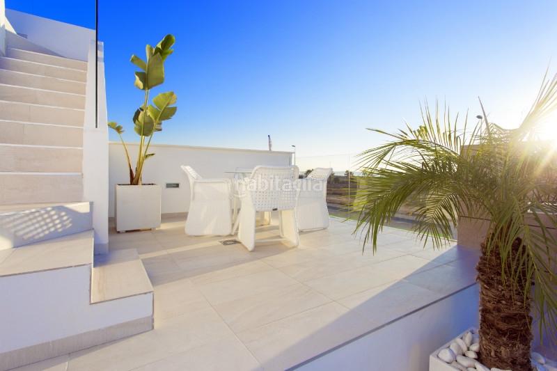 Foto 56df7fb4-5d26-4889-9a94-a278c460c623. Chalet mit parking pool in El Raso Guardamar del Segura