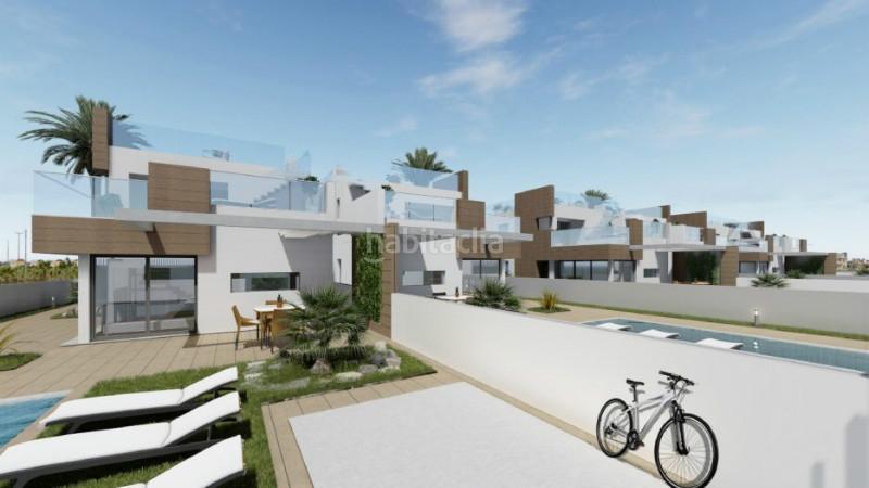 Foto 190ccdd6-0fac-49e7-b2a4-99123a7044cd. Chalet with parking pool in El Raso Guardamar del Segura