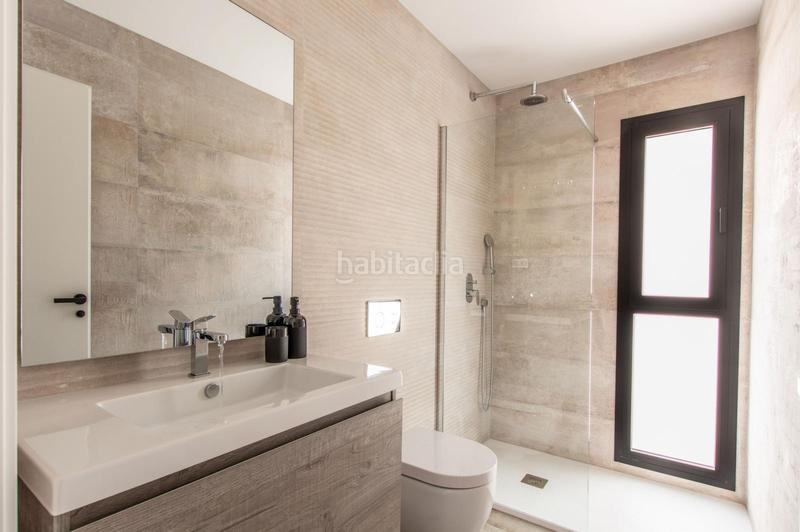 Foto bceb782d-57bc-46ed-a3e4-9e3930d88d30. Chalet with parking pool in La Florida Orihuela