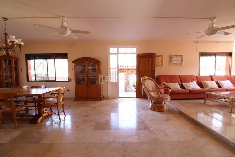 Foto fa0eca28-a0bf-4376-901b-aa116b26e808. Chalet avec parking piscine dans Cabo Roig Orihuela