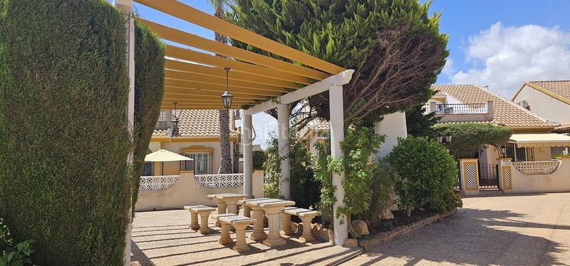 Foto 277b3672-796f-48b8-a0d5-d7a56ae20a8e. Casa amb calefacció piscina a La Zenia Orihuela