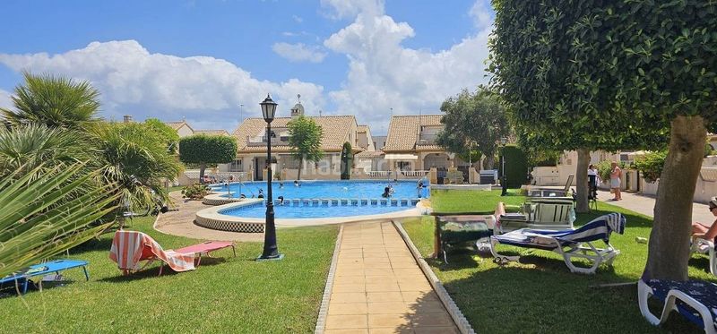 Foto 402ee294-2893-46e4-a5e5-cabd787fc2de. Casa amb calefacció piscina a La Zenia Orihuela