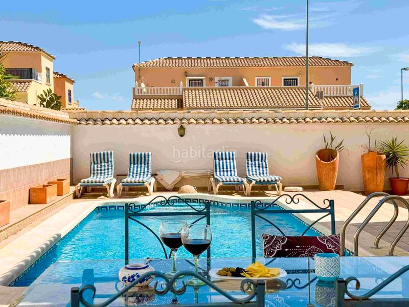 Foto e237aece-37b2-4dbd-9ce5-d3be912bc78d. Chalet mit parking pool in Los Balcones y los Altos Orihuela