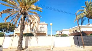Chalet in Cabo Roig
