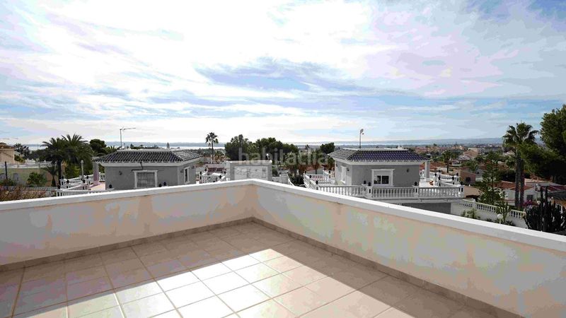 Foto 305b6c38-90f9-4d83-834a-b4f96a4f4685. Xalet amb calefacció aparcament piscina a Centro de la Ciudad Quesada Rojales
