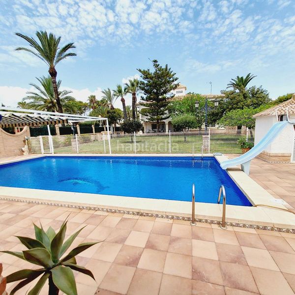 Foto b89410da-e142-4ab0-8273-65058e1d1c68. Xalet amb aparcament piscina a Cabo Roig Orihuela