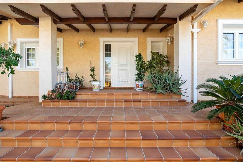 Foto ea387e40-2f0f-4858-8b9a-2740dc5afb83. Chalet with heating parking pool in La Zenia Orihuela