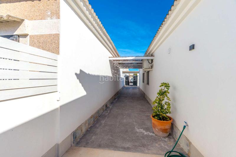Foto 439a9166-1dd4-46df-965f-48a75361b02d. Chalet with heating parking pool in Zona Carrefour - Urbanizaciones Torrevieja