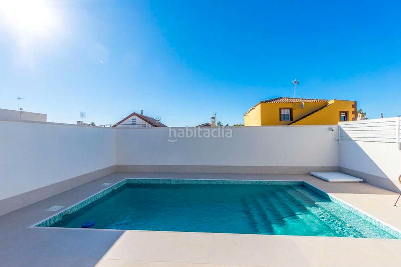 Foto 473edc4e-3034-4a22-bb41-a7446724ad9c. Chalet avec chauffage parking piscine dans Zona Carrefour - Urbanizaciones Torrevieja