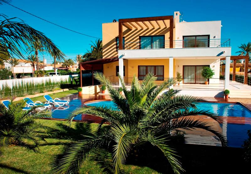 Foto 4288b8dc-3027-4499-bcce-8985e618b748. Chalet with heating parking pool in Cabo Roig Orihuela