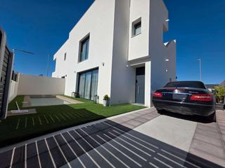 Chalet  N/a