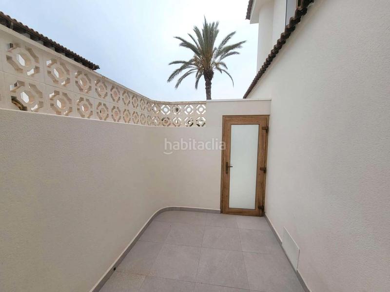 Foto 504b3e9d-b672-4f52-9ff3-f92110670bdb. Chalet con riscaldamento parcheggio piscina in Cabo Roig Orihuela