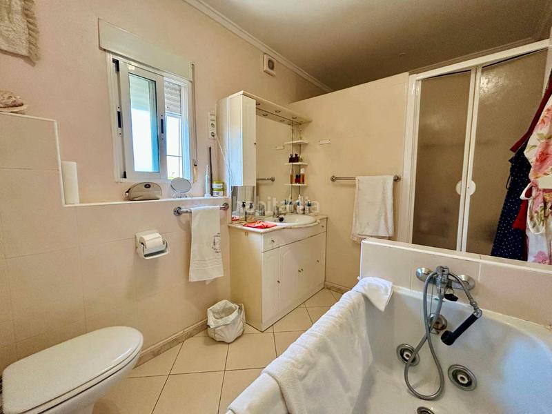 Foto 20680f0c-c367-4273-885d-ddec2578b7ba. Chalet mit heizung parking pool in Zona Carrefour - Urbanizaciones Torrevieja