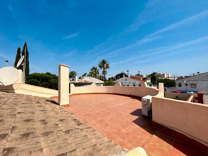 Foto 560b1492-4ae9-414f-8d8b-e699f7ff895b. Chalet mit heizung parking pool in Zona Carrefour - Urbanizaciones Torrevieja