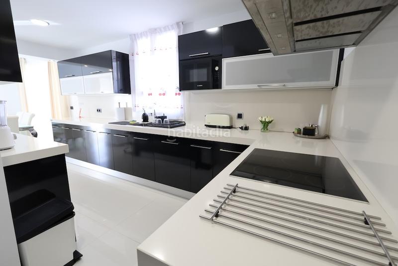 Foto df441eca-525c-4d9d-8b83-8998fef0893d. Xalet amb calefacció aparcament piscina a Cabo Roig Orihuela