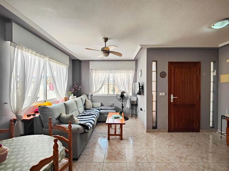 Foto b947db00-921f-4738-84b1-03194751f773. House with heating parking pool in Los Balcones y los Altos Orihuela