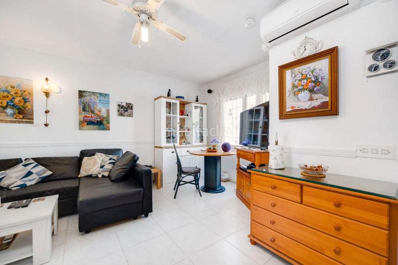 Foto d79e5276-0fc8-4703-882a-b8367ebb8d6a. Casa con riscaldamento in nueva Torrevieja Torrevieja