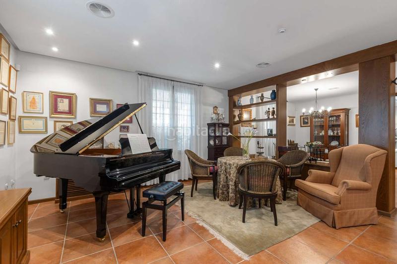 Foto 617031f3-174f-4504-aecb-b34e72aa8437. Xalet amb calefacció aparcament piscina a La Veleta Torrevieja