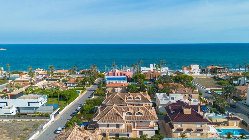 Foto ab289b9b-a8b5-474f-8656-64dd1c205281. Xalet amb calefacció aparcament piscina a La Veleta Torrevieja