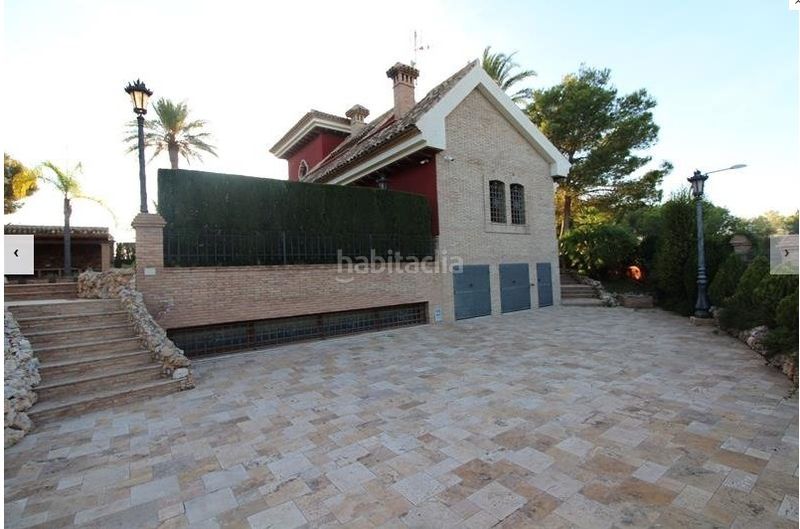 Foto 42357d04-9f92-4a1f-892e-6ea7c1acd0f8. Xalet amb calefacció aparcament piscina a Campoamor Orihuela