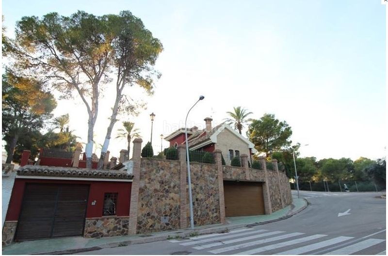 Foto 93aee0bc-fd7b-47a6-9ffe-092e59c78d32. Xalet amb calefacció aparcament piscina a Campoamor Orihuela