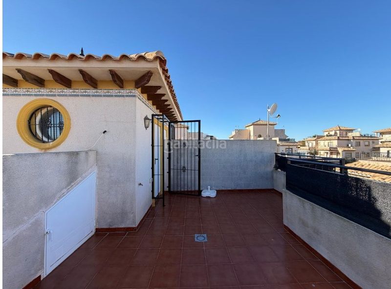 Foto 0e799e90-dde3-4c4f-8cbc-2505cde97f3d. Casa amb calefacció aparcament piscina a Villamartín-Las Filipinas Orihuela