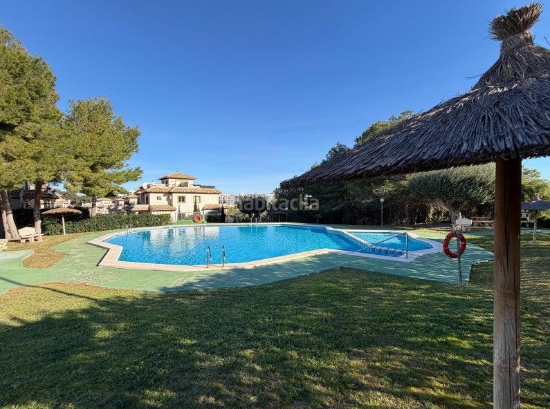 Foto b07c0b62-6dec-46a2-a8d0-bddcde972a58. Casa amb calefacció aparcament piscina a Villamartín-Las Filipinas Orihuela