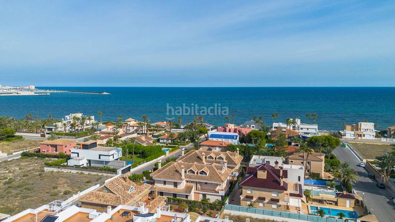 Foto 01b9c4b7-4b23-4fc9-b4c4-4e8c18efc5f7. Xalet amb calefacció aparcament piscina a La Veleta Torrevieja