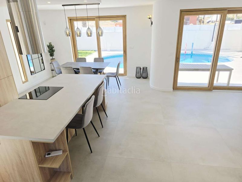 Foto ded462a9-3857-4b86-a6a1-f39024fd8bc7. Xalet amb calefacció piscina a Cabo Roig Orihuela
