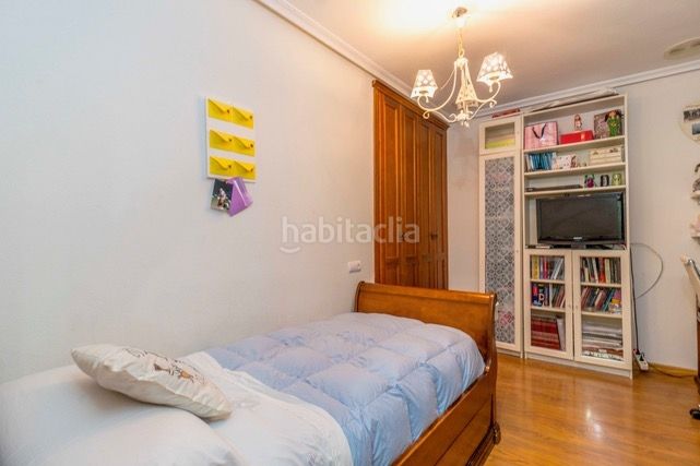 Foto eb38e24c-d0c0-42a8-925e-98a326e367d4. Edificio en Centro - Muelle Pesquero Torrevieja