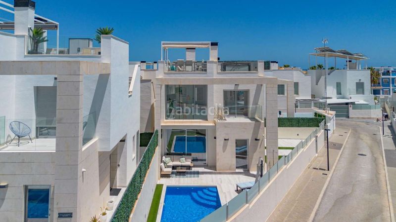 Foto 50bd589c-de37-4694-8367-da0ae58c808b. Xalet amb aparcament piscina a Lomas de Cabo Roig - Los Dolses Orihuela