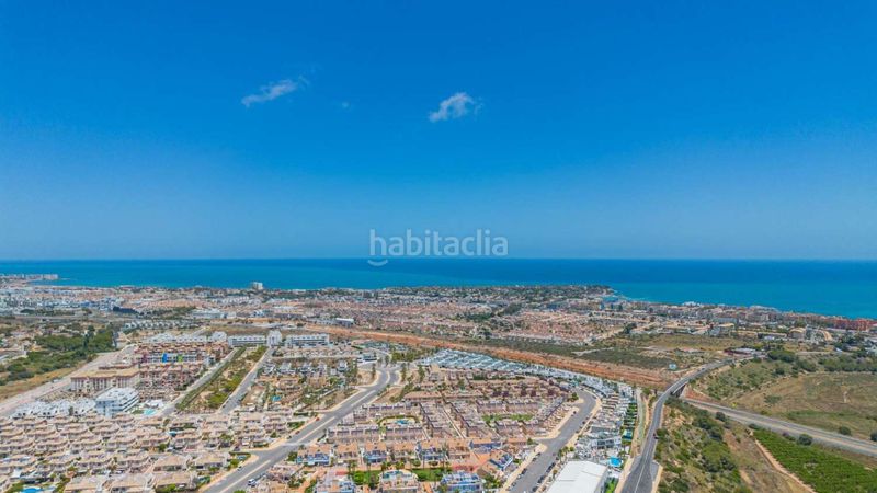Foto ce34cbf0-8be0-4a75-9ae1-45985377819b. Xalet amb aparcament piscina a Lomas de Cabo Roig - Los Dolses Orihuela