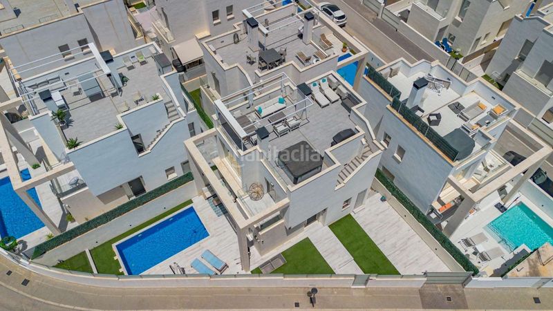 Foto f57bcc12-119c-4764-a2d3-bff55d7851e2. Xalet amb aparcament piscina a Lomas de Cabo Roig - Los Dolses Orihuela