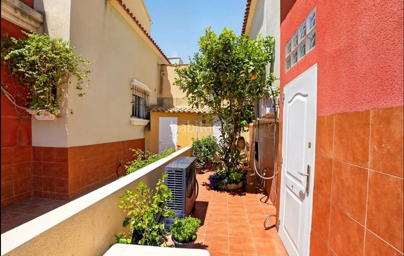 Foto 02d6cea7-f2c6-4a37-be56-471d38b0f787. Casa amb calefacció piscina a Zona los Frutales Torrevieja