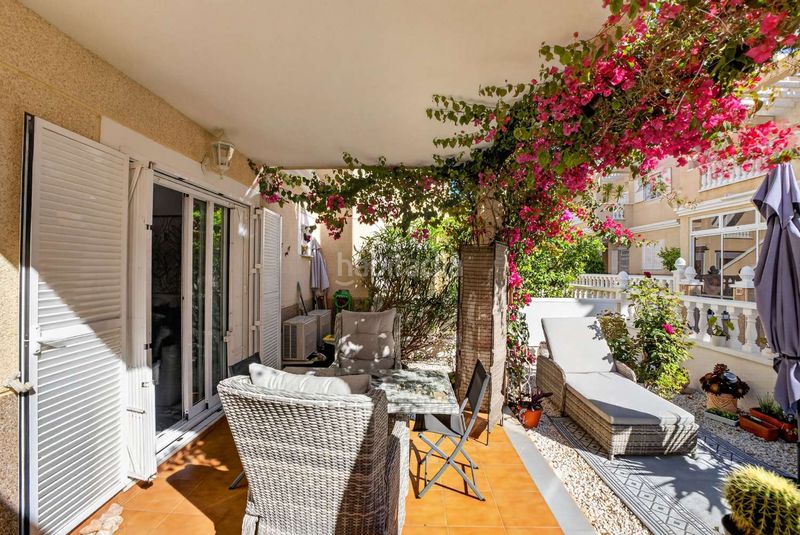 Foto 0a618eee-0c30-490d-91f9-8146aed60012. Casa amb calefacció piscina a Zona los Frutales Torrevieja